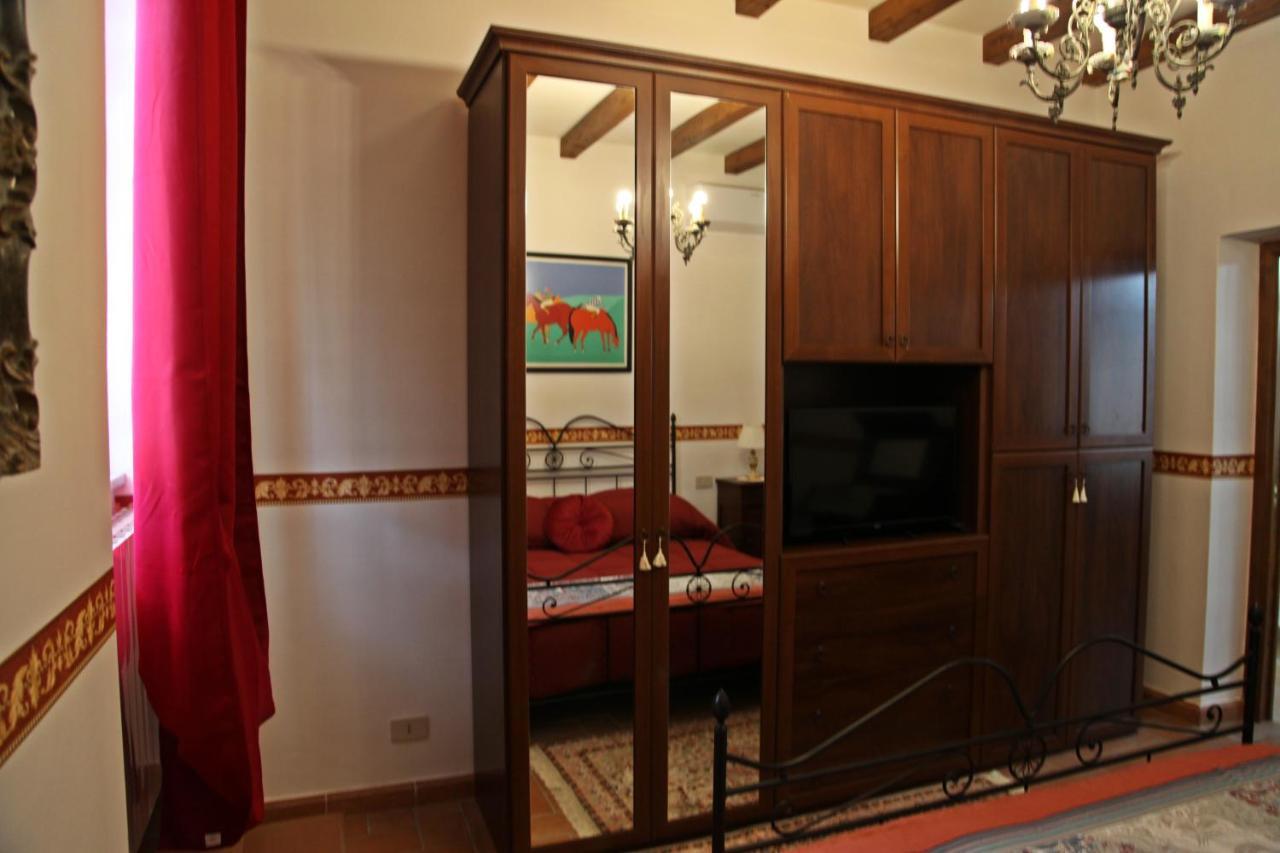 Casa Vacanze Nives ทุสคาเนีย ภายนอก รูปภาพ