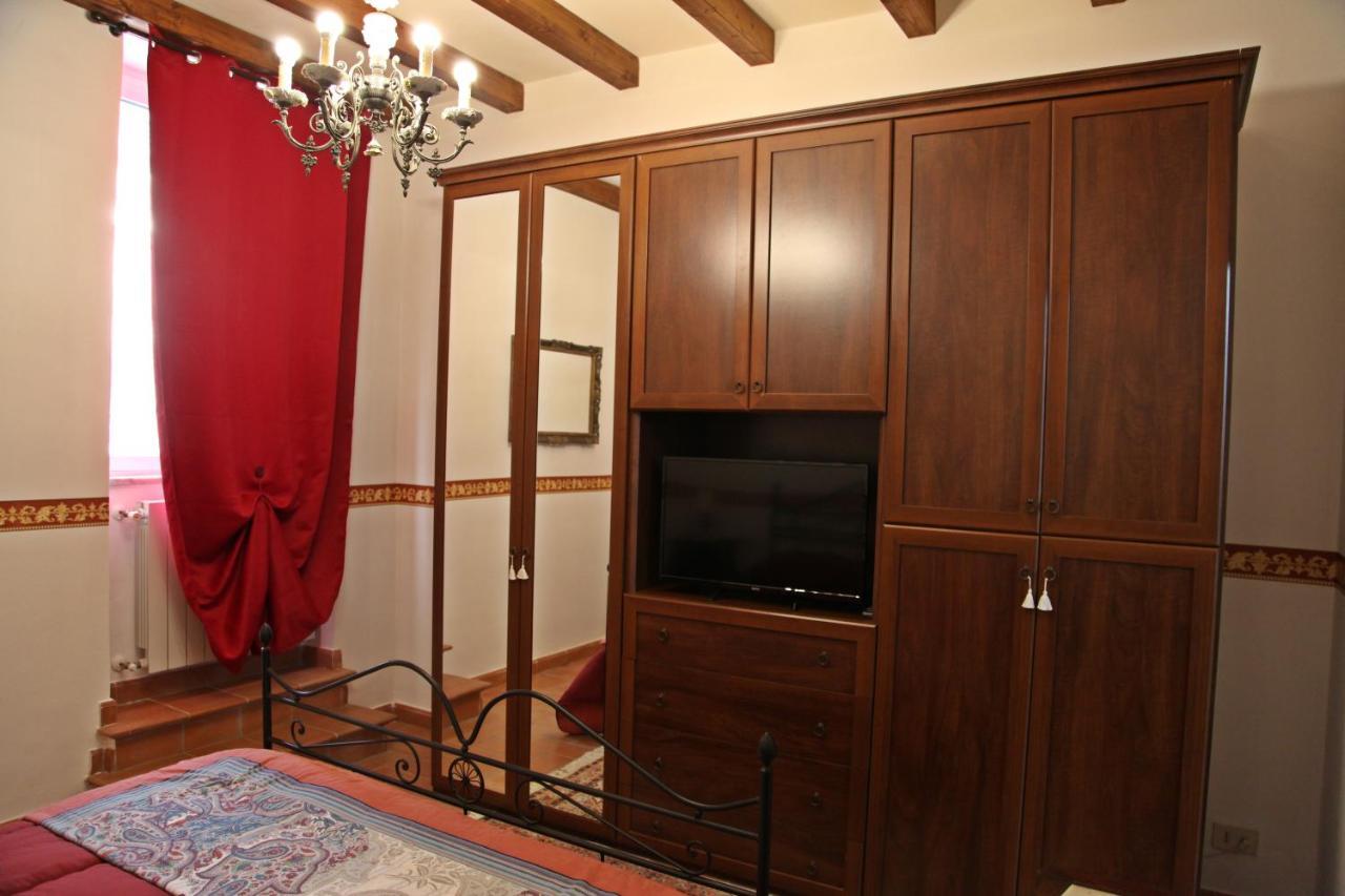 Casa Vacanze Nives ทุสคาเนีย ภายนอก รูปภาพ